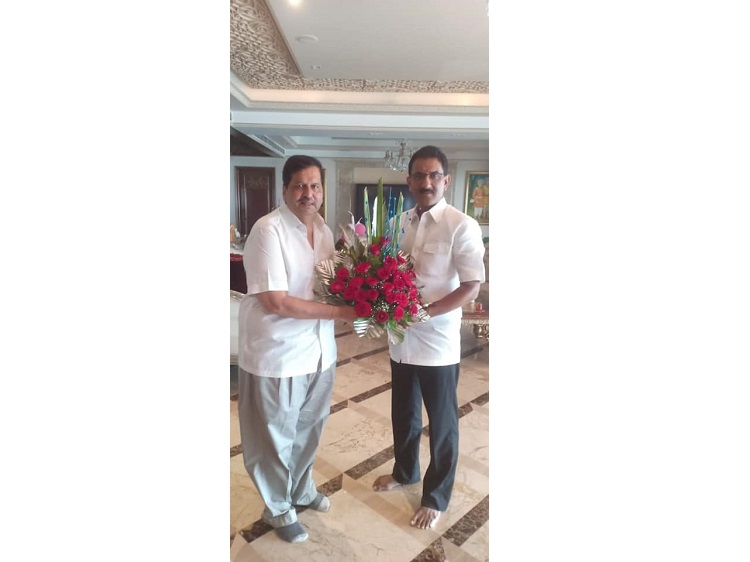 Shri. Sunil Rane Seeking blessings from Shri. Mangal Prabhat Lodha ji , President of BJP Mumbai