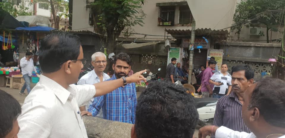 Shri. Sunil Rane after receiving suggestions from citizens of Borivali to streamline the Vendors.