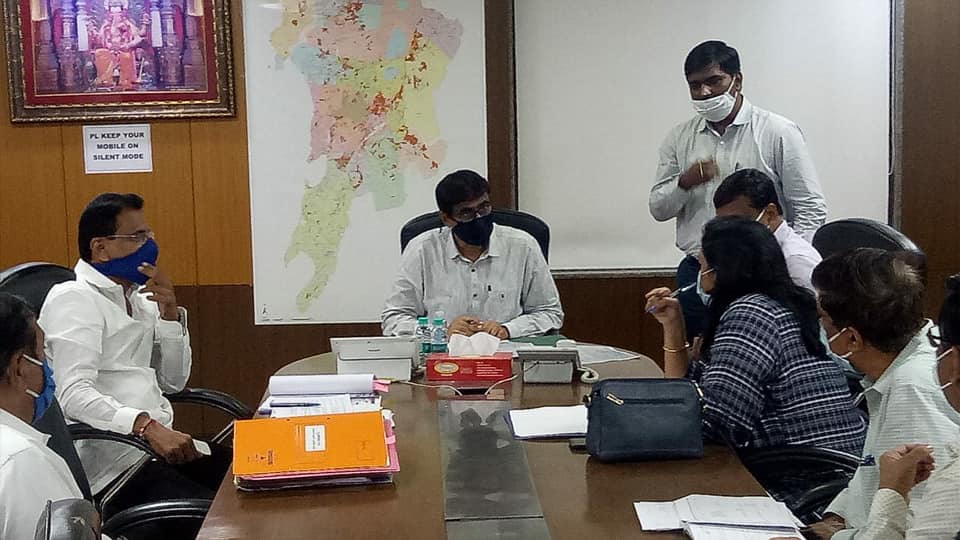 A joint meeting was held today with Chief Executive Officer Mr. Satish Lokhande, BMC Deputy Commissioner Mr. Vishwas Shankarwar, Assistant Commissioner Dr. Bhagyashree Kapse regarding the issue of providing houses to eligible slum dwellers in Borivali its