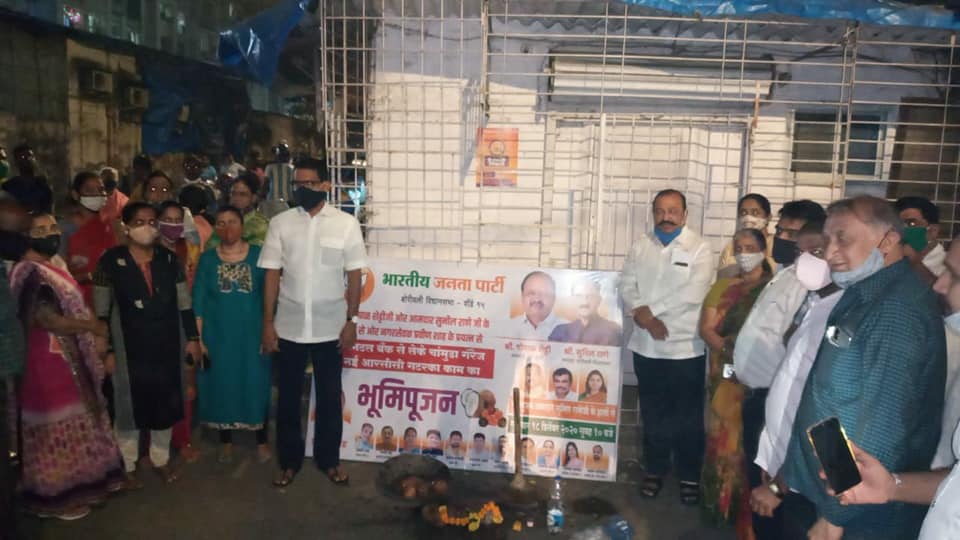 Attended the Bhumi Pujan ceremony of a RCC sewer at ward no.15 organized by Bhartiya Janata Party, Borivali. This sewage connection will be from Oriental Bank to Chamunda Garage (Rambaug Lane). Corporator Mr.Pravin Shah