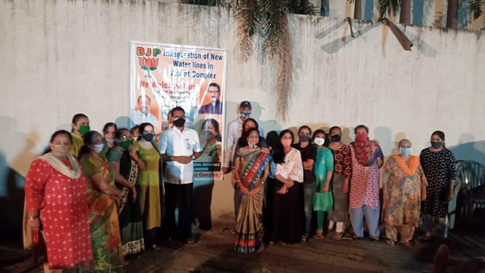 Citizens of Vasant Complex in ward no.17 of Borivali were facing water problems and therefore the work of water lines for individual building has commenced. Attended the inauguration ceremony of the same. Corporators Mr.Pravin Shah and Mrs.Bina Doshi as w