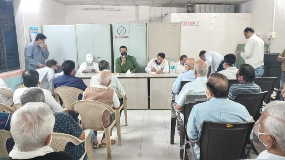 Held a meeting with the residents of Yogi Nagar in Borivali Constituency to discuss the issue of Deemed Conveyance of 75 buildings in the locality. Also interacted with the citizens regarding other issues faced by them. Corporator Mr. Pravin Shah, Preside