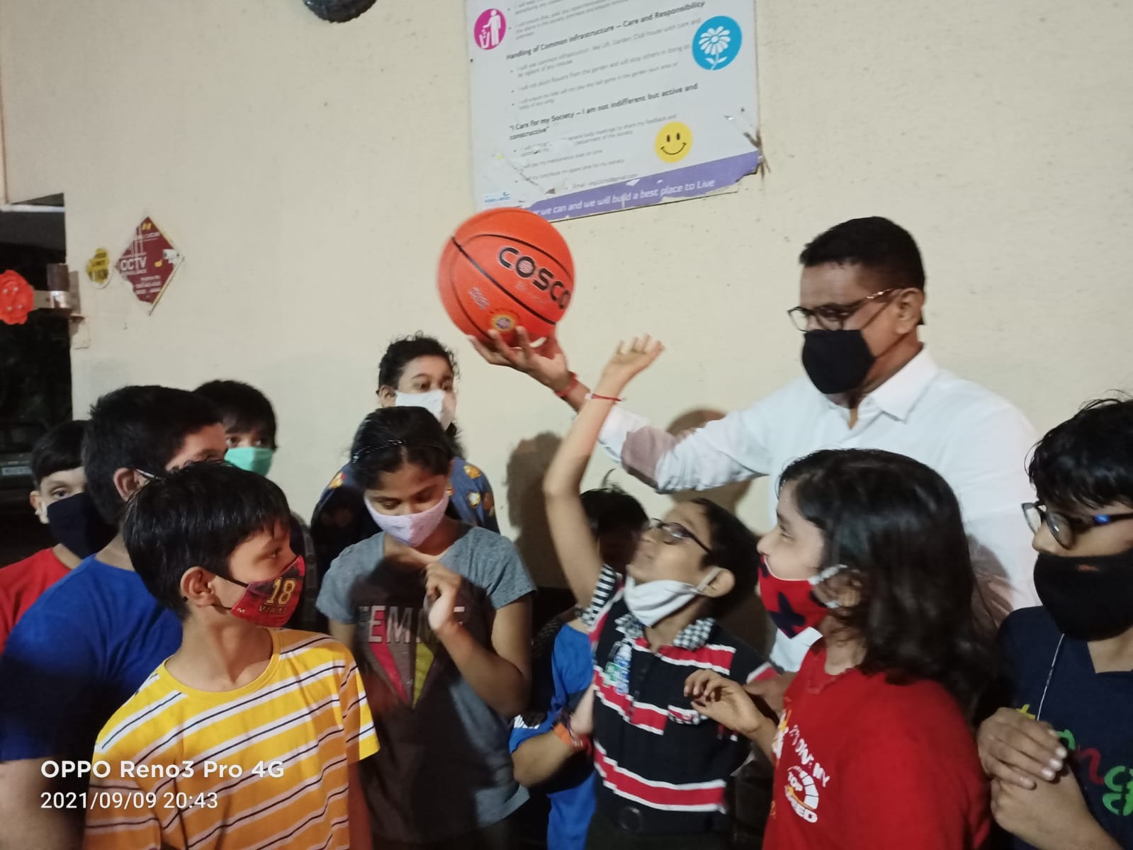 Interacted with the young enthusiastic school going kids from Ektabhoomi Garden CHS Society , Phase 1 and 2 in Borivali East and gifted them games and motivated them for their future.