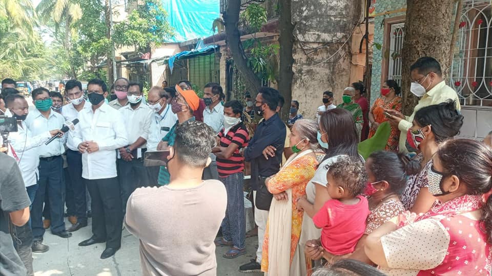 Visited RSC no.50 in Gorai-2, Borivali West and discussed regarding the water problems faced by the citizens. Officials of BMC water department, Corporator Mr.Pravin Shah, and Former Corporator Mr.Shiva Shetty were also present.