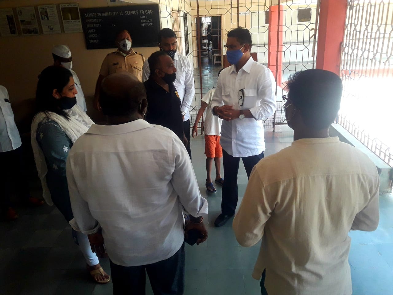 Under the 'Seva and Samarpan Week' initiative carried out in Borivali Constituency on the occasion of Prime Minister Hon.Shri.Narendra Modiji's Birthday today, organised a Fruit Distribution Program for the citizens of  Shanti Daan, L.T. Road, Gorai Creek