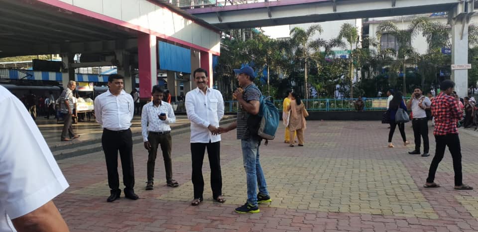 While travelling Back From Churchgate To Borivali By Our Own Mumbai Local Got Chance To Interact With Our Borivalikars And Our Cooliee Brothers