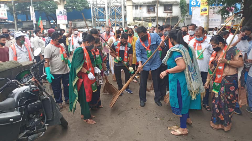 On the occasion of Mahatma Gandhi Jayanti, carried out a Cleanliness Drive at Borivali Vegetable Market under the Swach Bharat Abhiyan 2.0 initiative started by Hon.Prime Minister Shri Narendra Modiji. North Mumbai District BJP President Mr. Ganesh Khanka