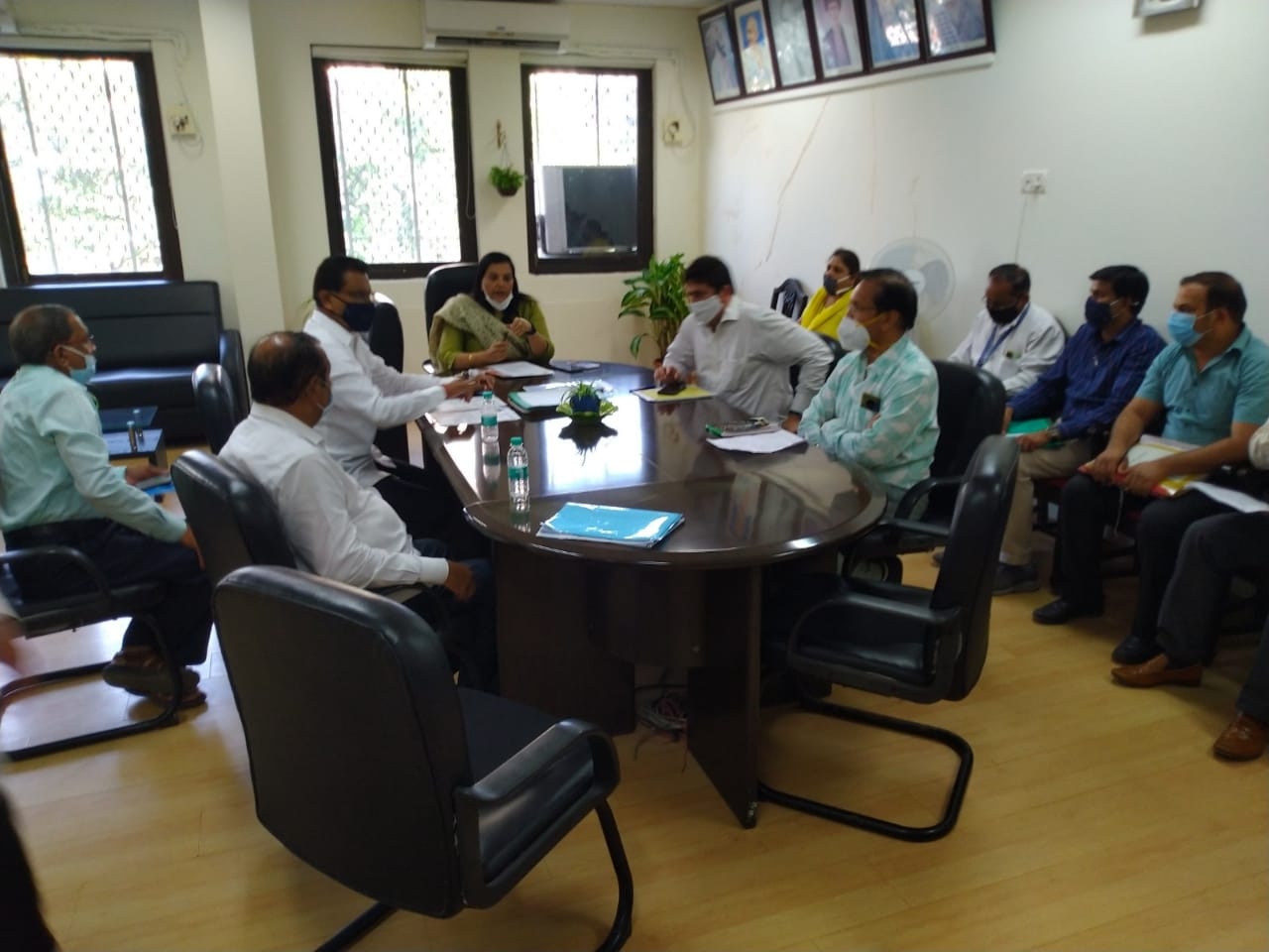 Organised a meeting with Dr. Bhagyashree Kapase, Deputy Commissioner, Brihanmumbai Municipal Corporation Zone -7, to resolve various civic issues and to raise a few concerns faced by the citizens of Borivali Constituency. Senior Corporator Mr. Pravin Shah