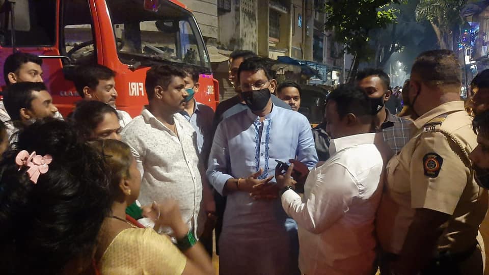 Visited the spot upon learning that there was a fire on the terrace of bungalow 37/37 of Bhim Nagar, Plot No. 1, Gorai 1, Borivali (W).Also learned more about the incident from the concerned fire brigade officials and police officers present, reviewed the
