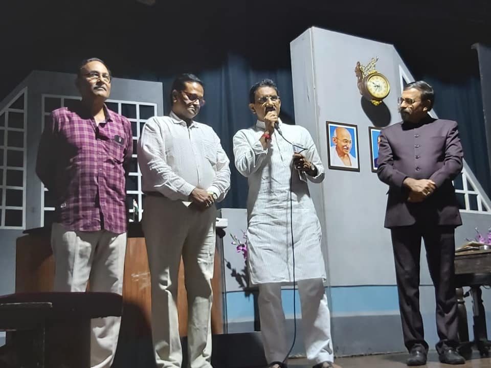 Shri. Sunil Rane visited Akhil Bharatiya Marathi Natya Parishad Borivali Branch at Prabhodhankar Thackrey Natya Sabhagraha