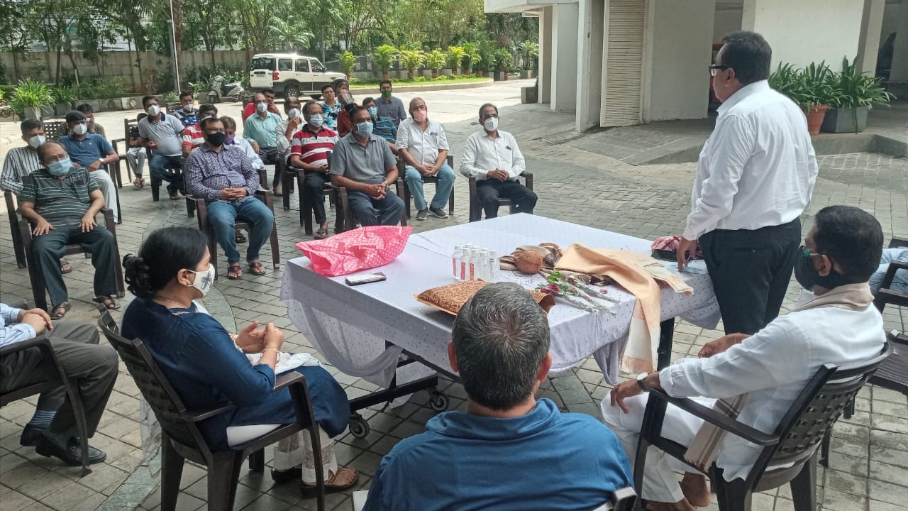 A Complaint Request was recieved in the BJP Public Relation Office, Borivali on behalf of the local residents of Samarpan Royal, Rivali Park C.H.S & other nearby local residents of various Housing Societies in Borivali (E); regarding the Readymix Concrete