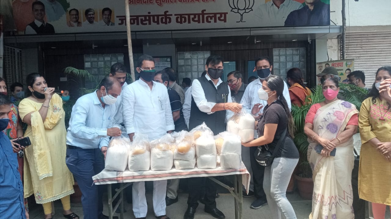 Ration Kits were distributed to the members and workers of Borivali & Dahisar's Boot Polish Associationc as well as to the members of the Salon & Parlour Association of Borivali at BJP Public Relation Office, Borivali to help them in the difficult times c