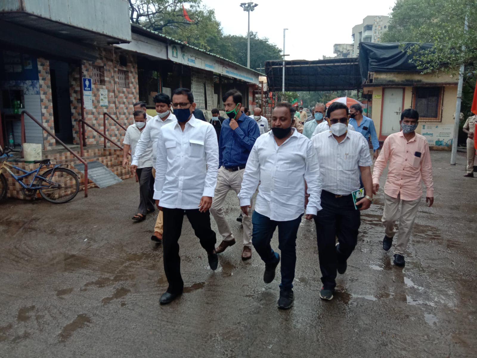 Attended the Bhumi Pujan ceremony of widening of the gutter at Borivali Kasturba Road, Borivali East.  Corporator Mr. Vidyarthi Singh was present on this occasion.
