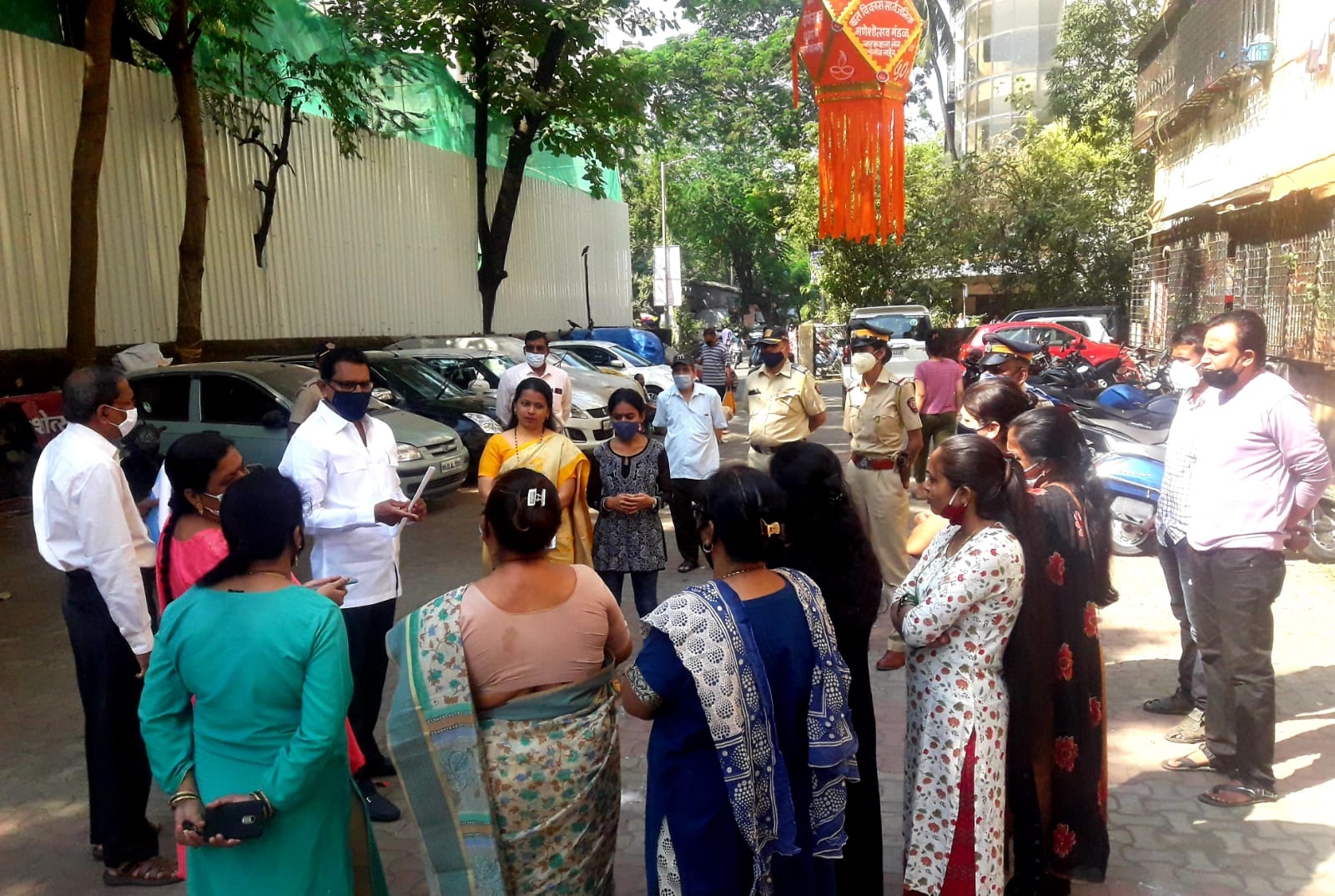 Visited the Natakwala Police Lane, Borivali West to learn about the drinking water and other issues faced by the police residents.