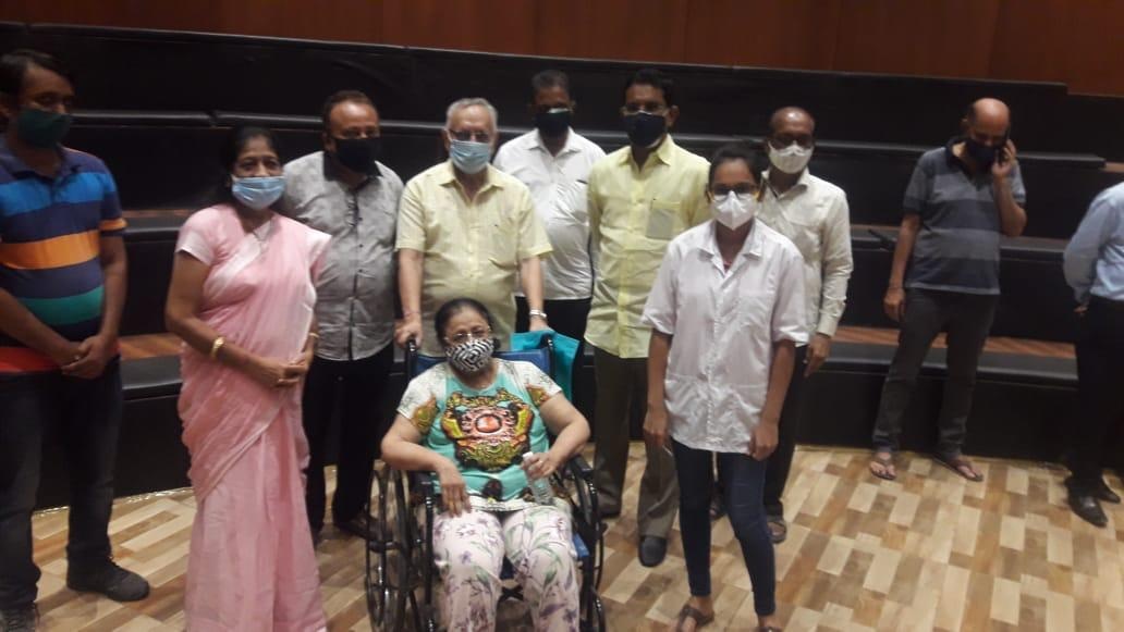 Visited the Covid-19 Vaccination Center at 'Atal Smruti Udyan' , Borivali set up by the Borsa Pada Health Center & MCGM by the support of Assistant Commissioner Dr.Bhagyashree Kapse R/Central Department, Publich Health Department, with the efforts of Corp