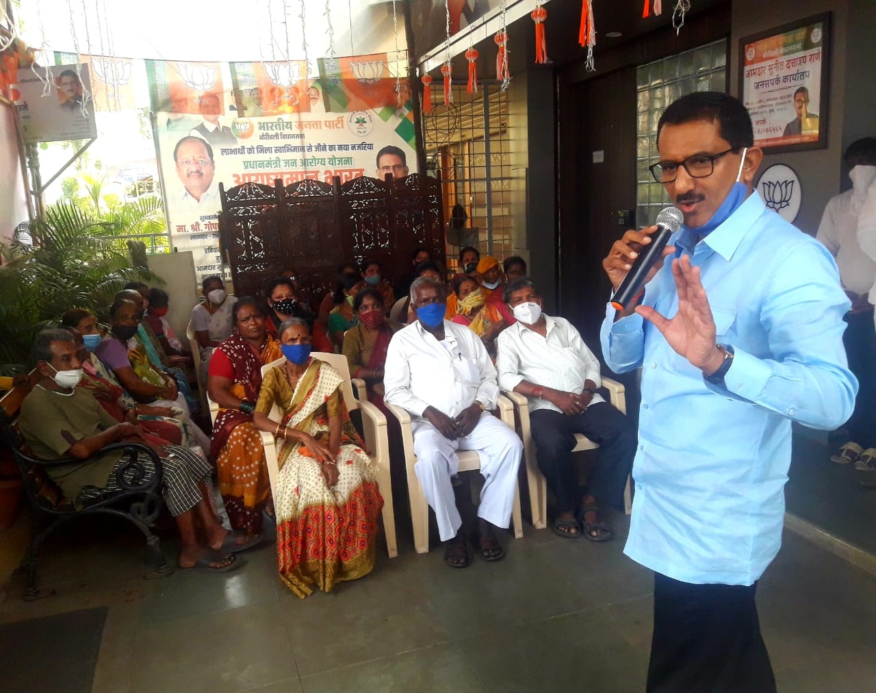 The slum dwellers of Mahatma Phule Nagar slum who have been affected by the projects rehabilitation plan visited at the BJP Public Relations Office at Natakwala Lane, Borivali West for their rehabilitation in Borivali itself. Understanding their plight, d