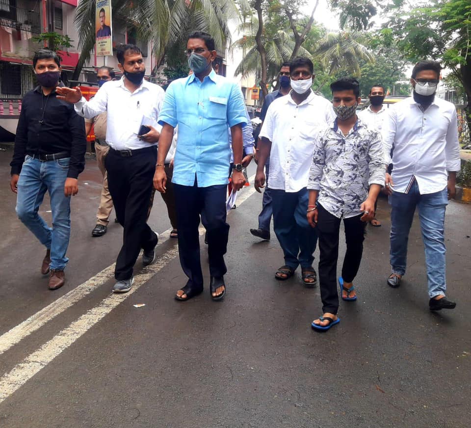 Inspected the ongoing work of Swami Vivekananda Library and Study Centre at New MHB Colony, Ward no.16, Borivali (W). Corporator Mrs. Anjali Khedkar, BJP's Post Holder and Karyakartas were also present during the visit.