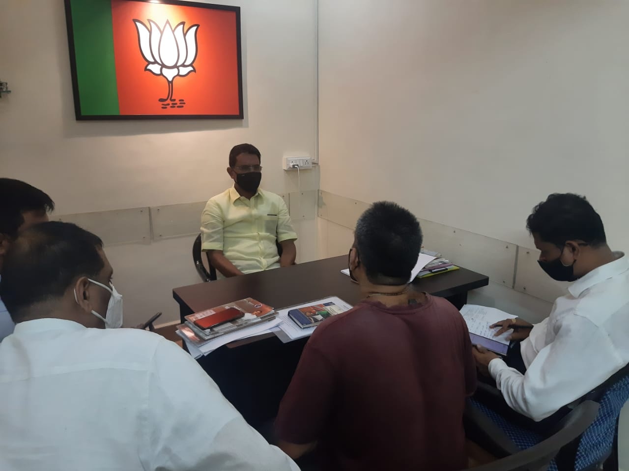 Visited BJP Public Relations office, Ward No. 9, Gorai and interacted with the citizens and karyakartas to discuss various local issues !