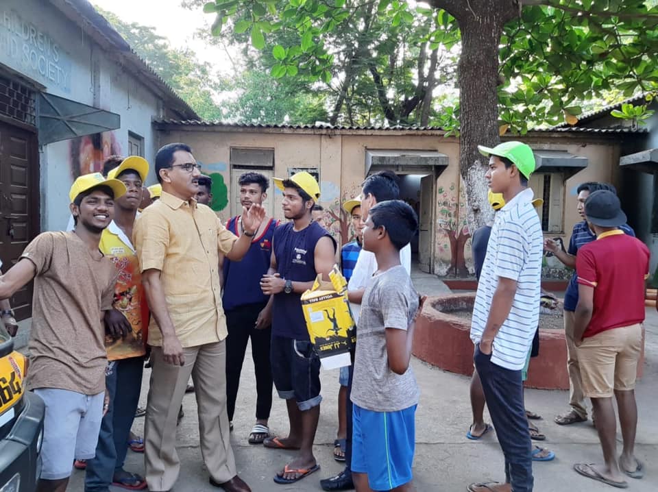 The Chembur Children's Home and The Bal Kalyan Nagri were gifted with sports kit by Shri Sunil Rane, Working President - Children's Aid Society 