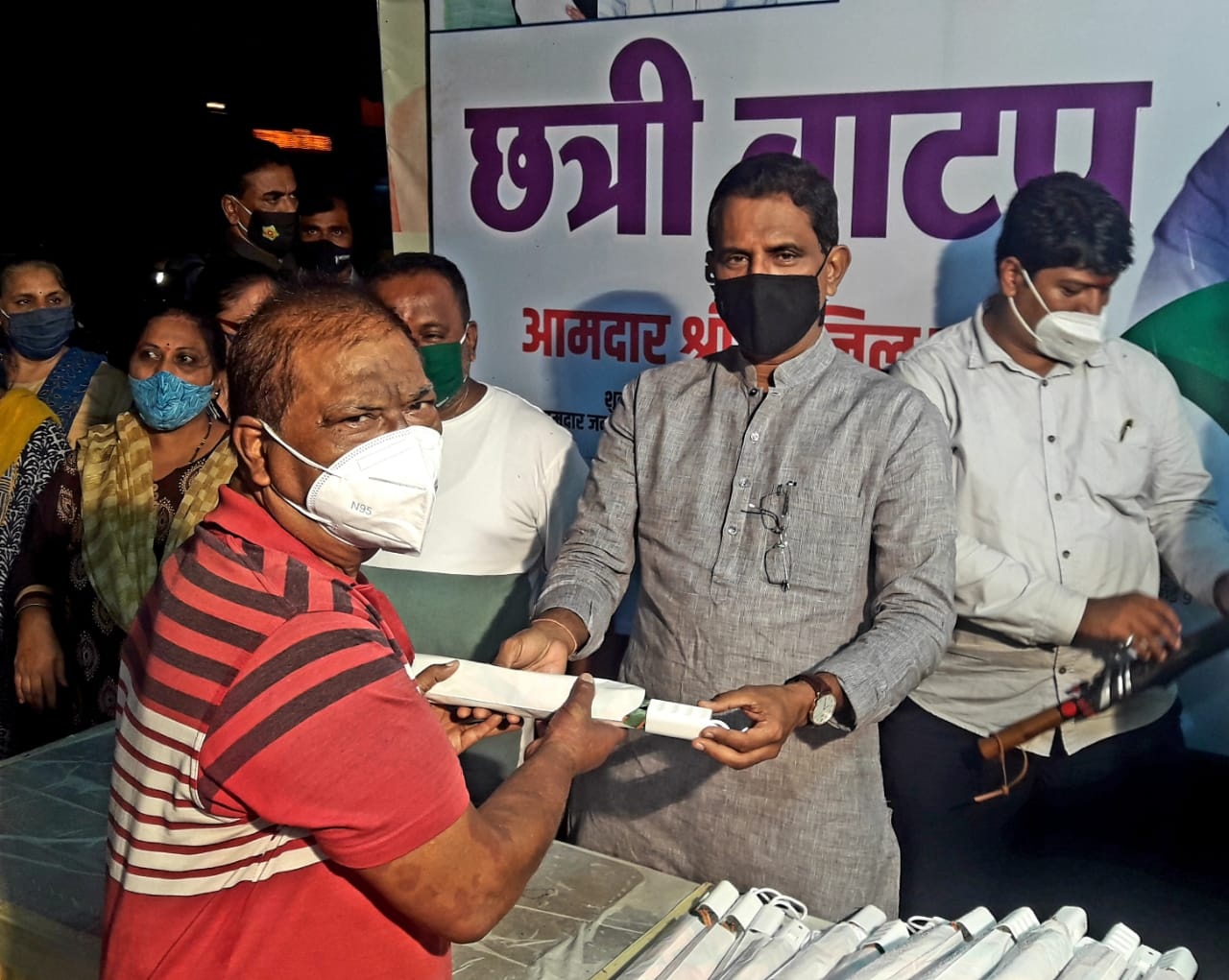 Distributed Umbrellas to the Citizens for this Monsoon season at BJP Public Relations Office, Ward No. 09, Gorai-02, Borivali(W).  Also guided the BJP Office Bearers and Karyakartas for the upliftment of BJP Party.