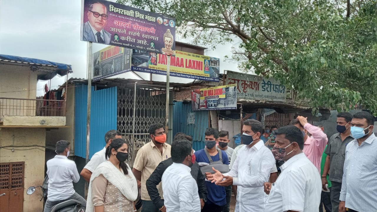 Inspected the sanitation of the roads, lanes, and the sewer as well as the over bridge above the sewer which was found to be in a bad condition at Borivali Constituency, Gorai 1.Planning done to work on the necessary repairing and sanitation work as well 