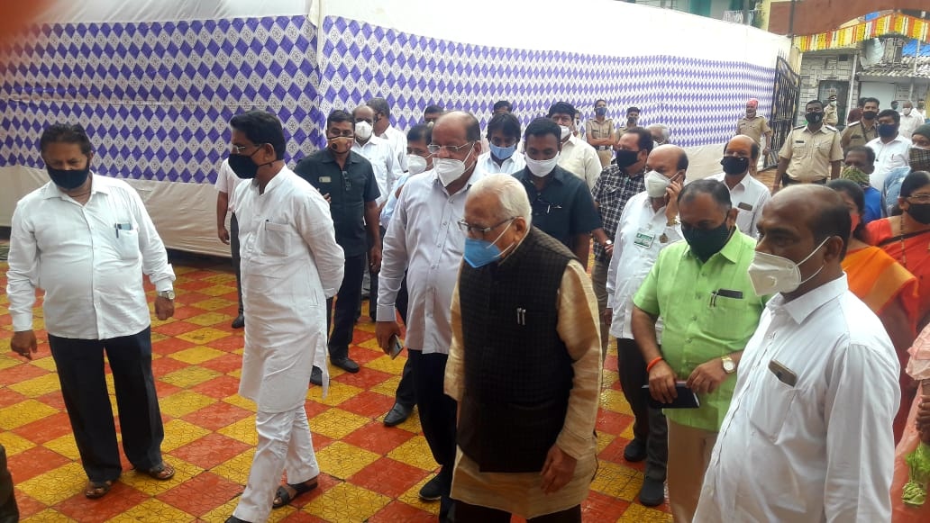Attended the inauguration ceremony of Balmandir and Social Welfare Center built by Yuvak Mandal in Kandivali (W) as well as addressed the crowd present there! Former Governor of Uttar Pradesh Mr.Ram Naik, North Mumbai MP Mr. Gopal Shetty, Corporators, BJP