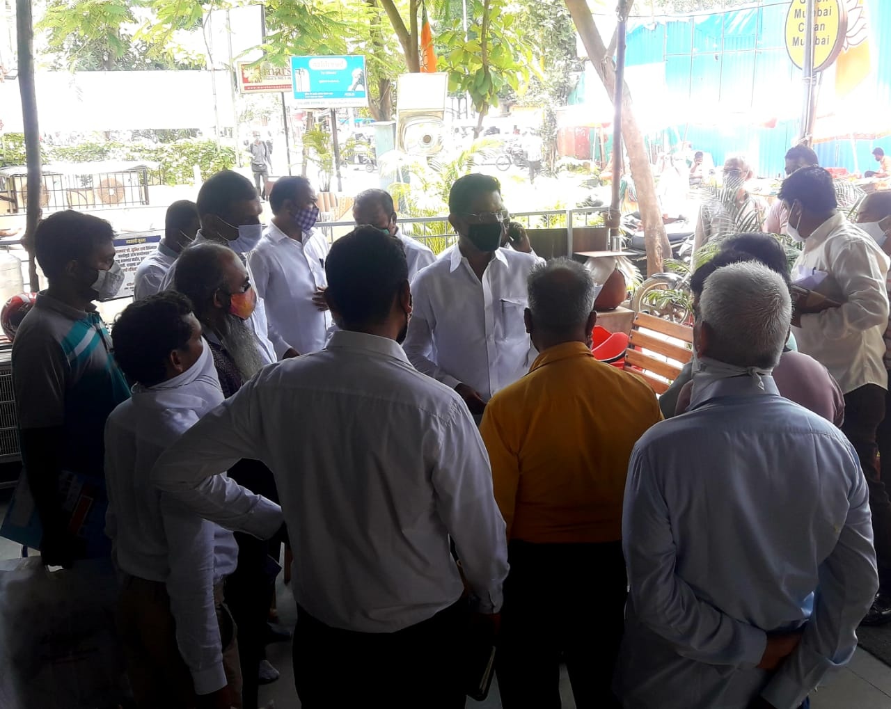 Interacted with the local residents of Borivali Constituency who visited the BJP Public Relations Office in Borivali to share their grievances and concerns. Took note of their issues and assured them of the earliest resolution !