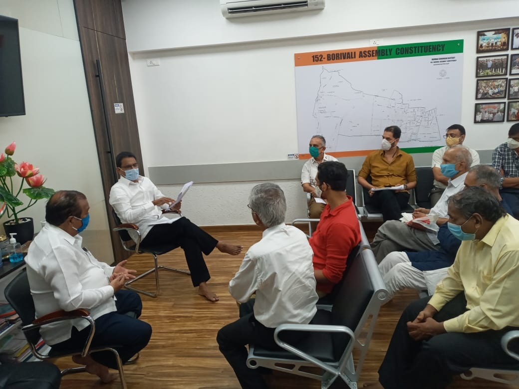 Residents of Pushpanjali Building ,Jambli Gali , Ward No.15   visited BJP Public Relations Office for the redevelopment issue of their building. Sr Corporator Pravin Shah was also present for the meeting !