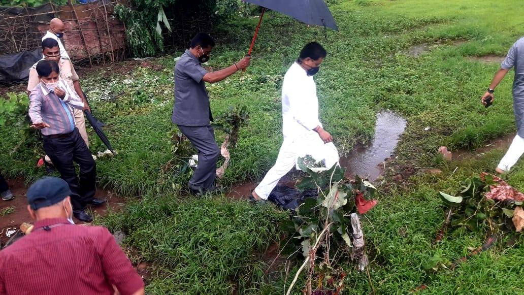 Heavy Rainfall have highly impacted Sanjay Gandhi National Park and the nearby Tribal Areas visited and inspected all the impacted tribal areas.  BJP Post Holders and Karyakartas were also present!