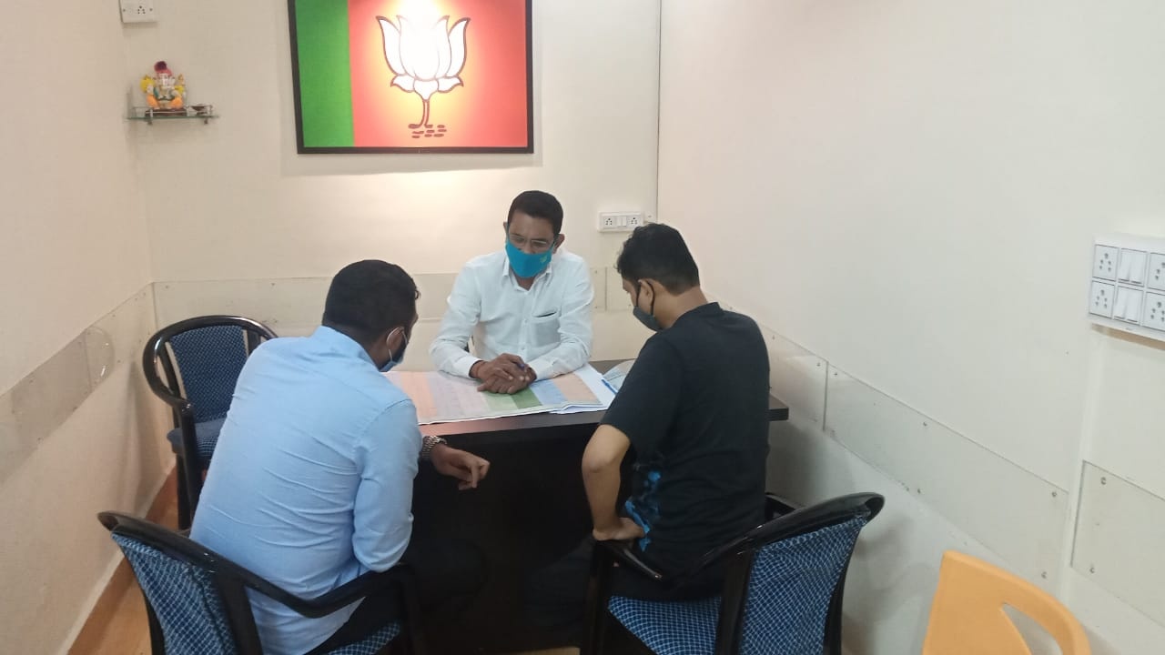 Visited BJP Public Relations Office at Pragati Maidan, Gorai, Borivali(W), and addressed the Padadhikaris and Karyakartas about the upcoming programs and event.   Sr. Padadhikaris and Karyakartas of the ward were also present in the discussion !
