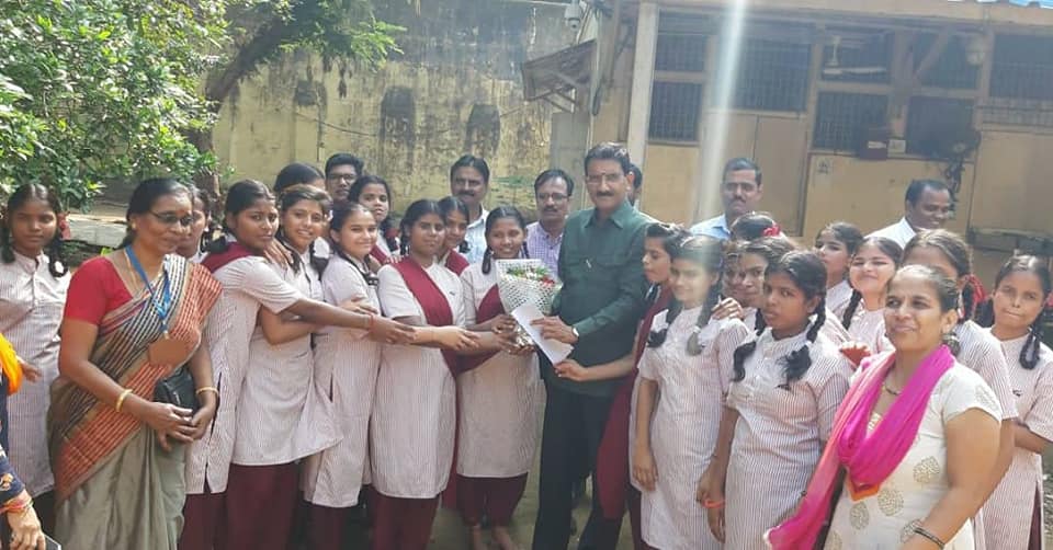 Shri.Sunil Rane visited children's aid society to meet the children and check their food quality.