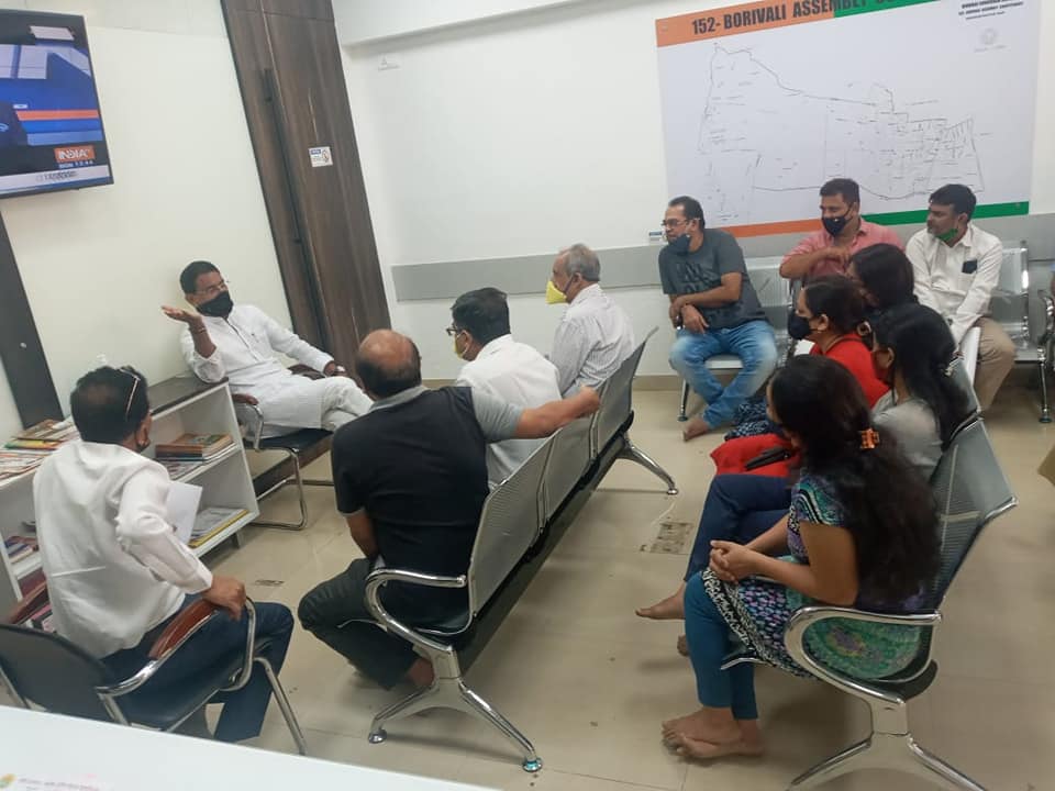 Citizens of Saibaba Nagar, and Gitanjali Nagar, Borivali West visited the BJP Borivali office to discuss regarding the redevelopment problems in the their area.