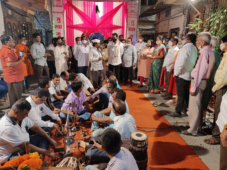 Attended Satyanarayan puja organized at Saujanya Co-operative Housing Society , Rajmata Co-operative Housing Society & Charkop Siddhaganesh CHS in Charkop, Borivali Constituency and seeked blessings.