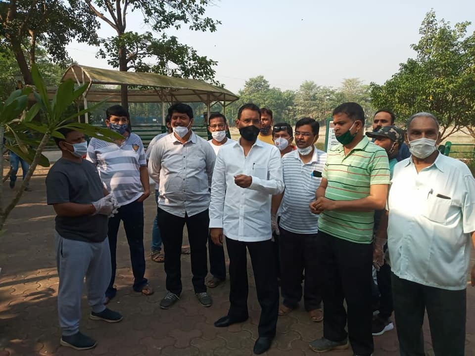 Conducted a cleanliness drive at Jhansi Rani Laxmibai Joggers Park in Borivali along with BJP Karyakartas. 