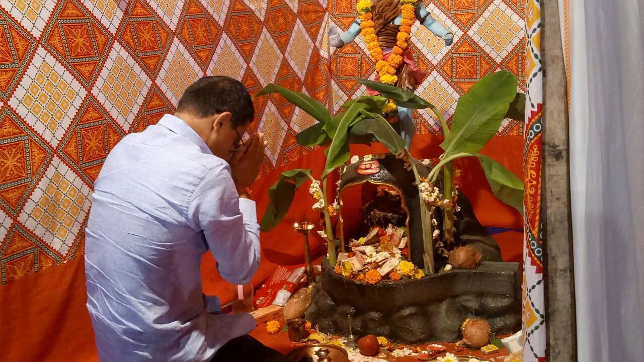 Shri. Sunil Rane attended Satyanarayan Poojas organized by various societies of the Borivali Vidhansabha, and interacted with the citizens.