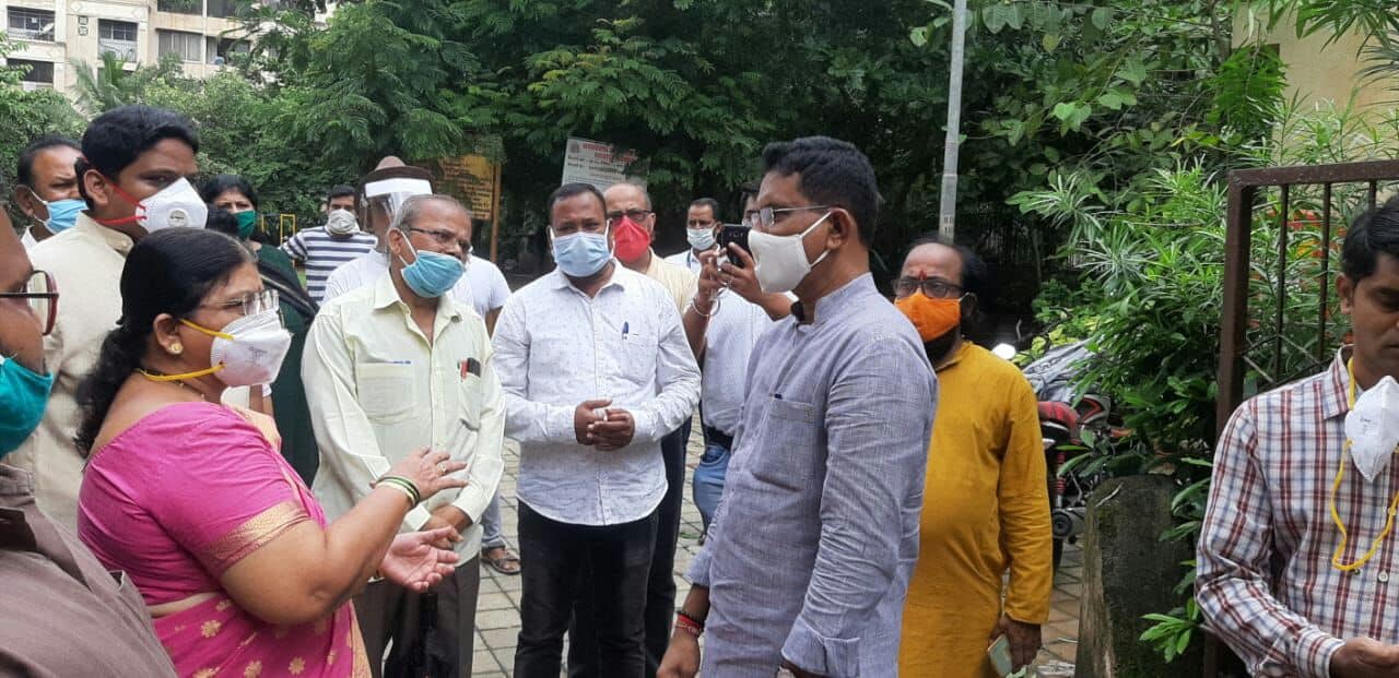 Shri Sunil Rane attended a Tree Plantation Drive in ward no.16 of Pranay Nagar, Vazira Naka, Borivali along with Corporator Mrs.Anjali Khedkar and BJP Karyakartas, today.