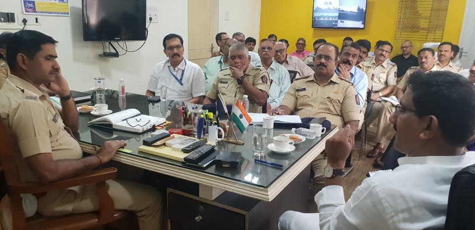 Shri. Sunil Rane congregated a joint meeting with the BMC officials, Traffic police, and Police at the Borivali police station, regarding citizen safety in the constituency, with few senior citizens and the corporators.