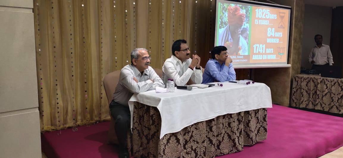 Shri Sunil Rane Congregated a meet and greet with the residents of Borivali this evening and discussed the developments made in and around the constituency. Furthermore, took suggestions from them regarding the development of Borivali.