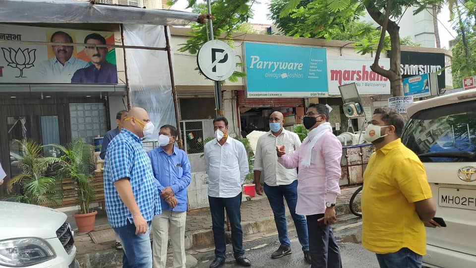 Shri Sunil Rane met the BJP karyakartas to understand the issues faced by residents of Borivali and discussed about the developmental plans for societies and public places in Borivali. Also spoke about strengthening the team working everyday to resolve pr