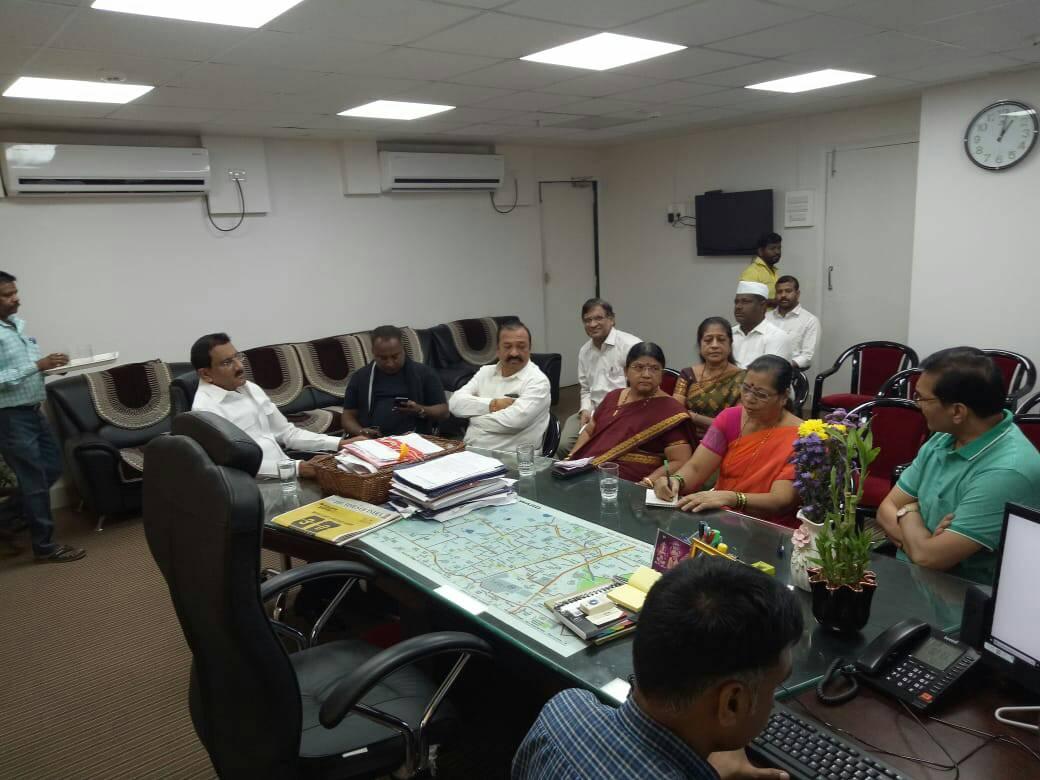 Shri. Sunil Rane congregated a meeting with Shri. Sunil Karjatkar Ji and all other Municipal Corporators at the MCGM office in R Central Ward regarding the development of Borivali.