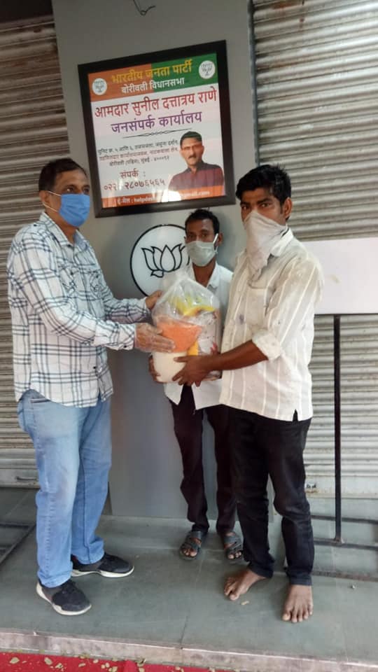 Due to the outbreak of #Coronavirus, there are a lot of people who are not getting food to eat at all. To help those in need, food grains were distributed in the Borivali Constituency.