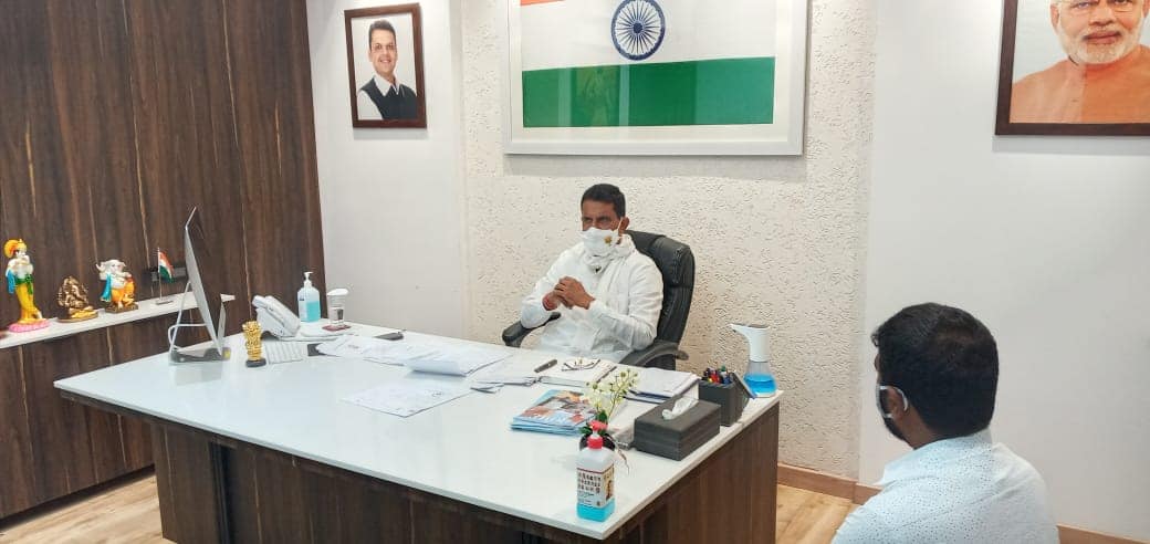 A few local citizens residing besides the St.Anthony road visited the BJP Borivali office to discuss regarding the issues related to SRA, today.