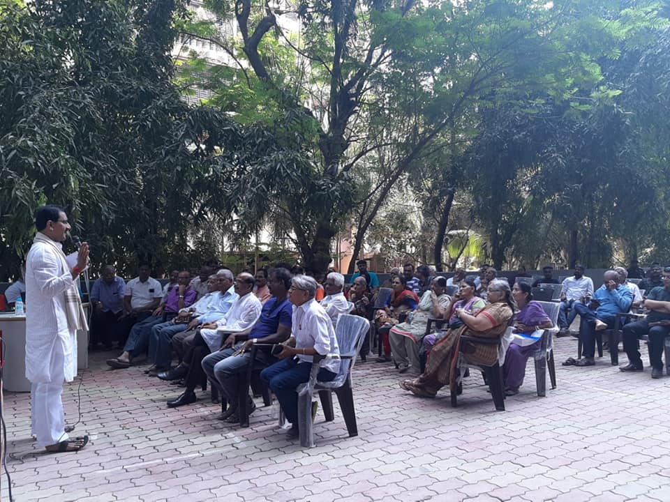 Shri. Sunil Rane visited Triveni Society along with Corporator Mrs. Aasawari Patil and discussed the issues faced by the residents along with the plans for the growth and development of Borivali.