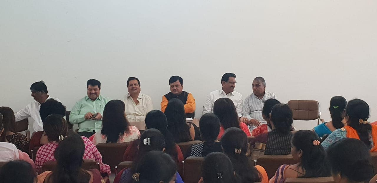 Shri Sunil Rane visited the BMC Head Office for the election of Bharatiya Janata Party's Leader of the Group, in the Brihan Mumbai Municipal Corporation.