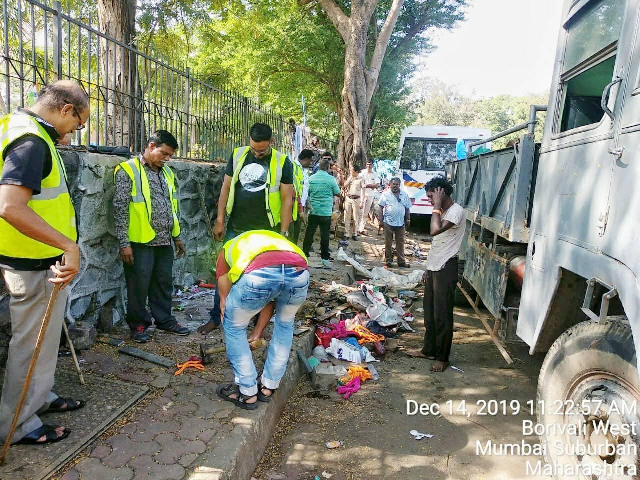 Shri. Sunil Rane as instructed, the illegal settlements and encroachments on the footpath were taken down by the MCGM at Punjabi Lane, Borivali west.