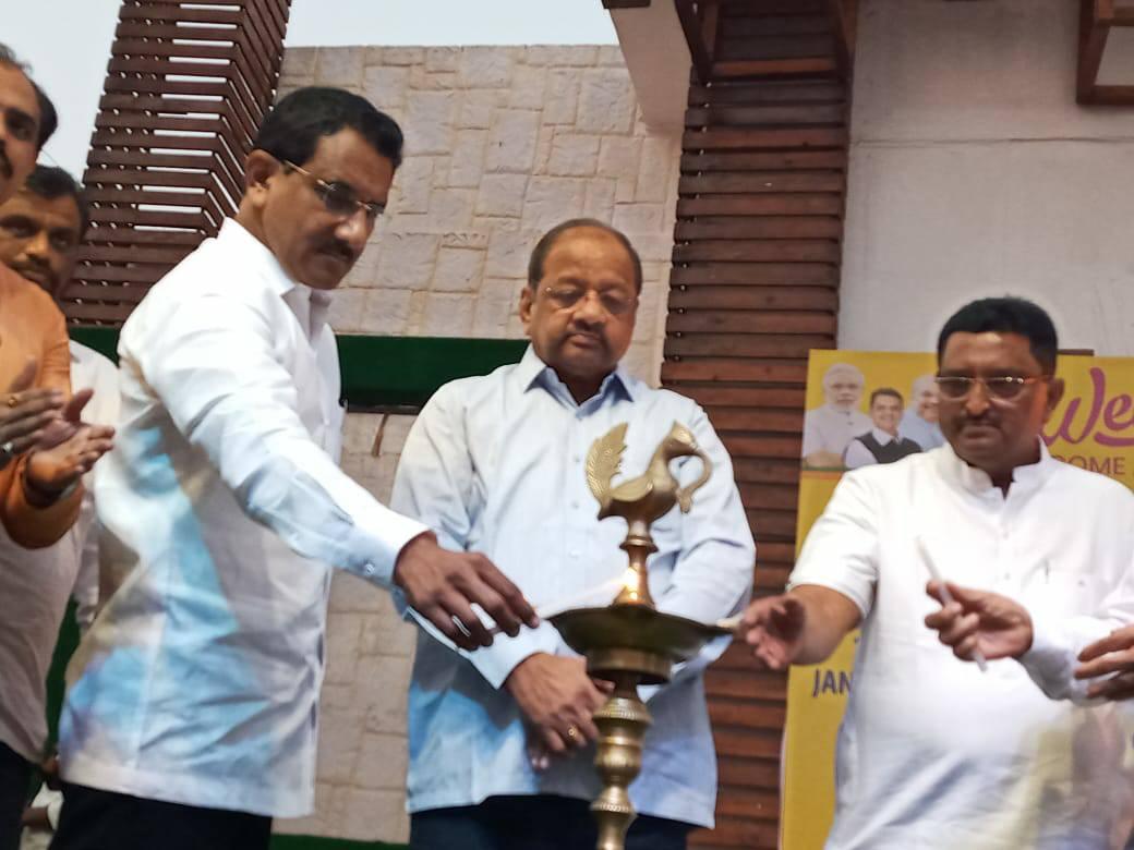 Shri. Sunil Rane visited the Gujarati food festival with MP Shri Gopal Shetty Ji at Kora Kendra ground number 3, Borivali west.