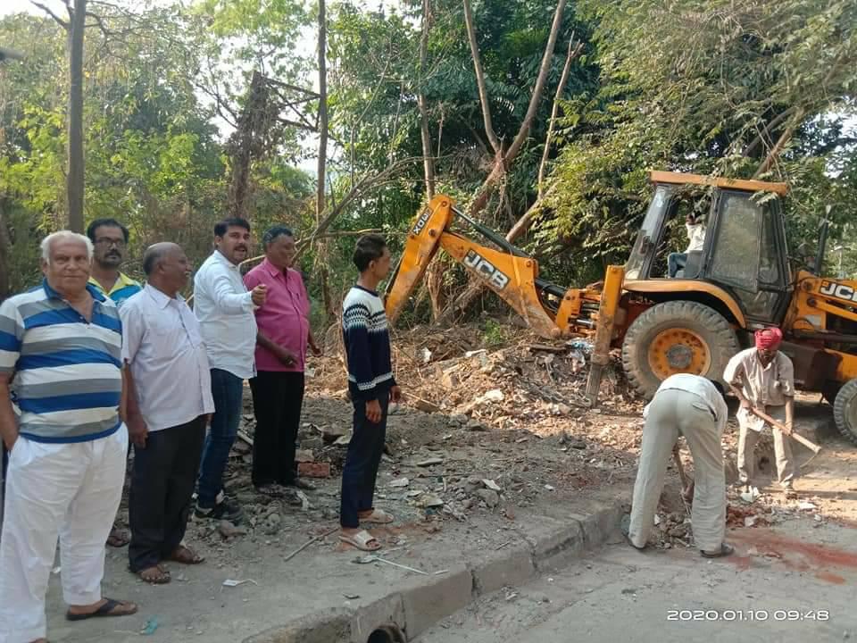 Shri. Sunil Rane as instructed the empty plots in Charkop Sector 8 were cleaned by Mhada officials.