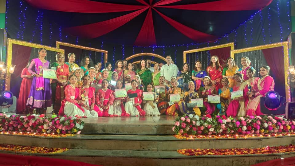 Glimpses of the Nritya Mahotsav 2020 organised by Atharva Foundation & Hema Malini's Natyavihar Kalakendra. It was a great evening spent with such talented participants who performed Indian Classical Dance Forms.