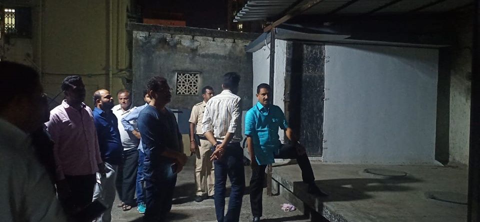 Shri Sunil Rane visited Yogi Nagar Garden in Borivali and took a night round to take a survey of the area for developmental purposes.