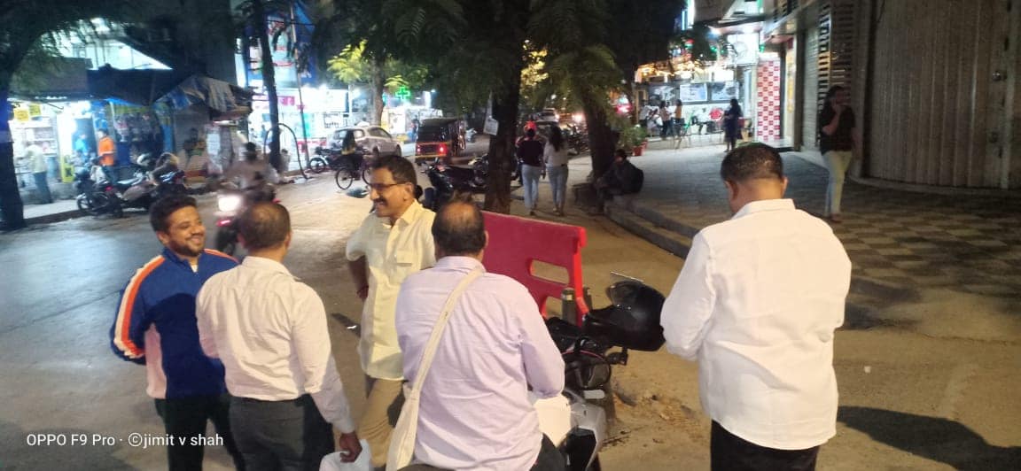 Shri Sunil Rane took a late-night stroll at Chandavarkar Road in the Borivali Vidhansabha, to ensure citizen safety.